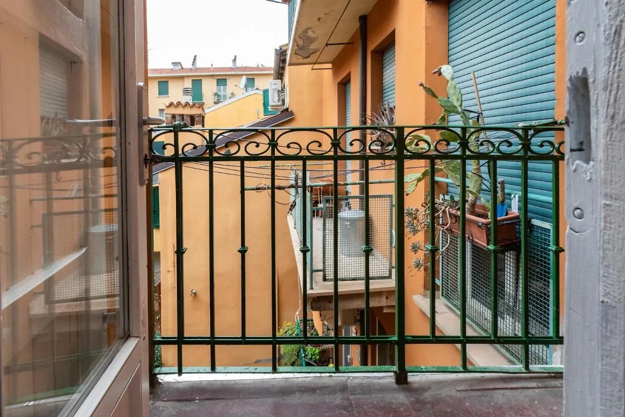 Apartament Housmart Pratello 48 Bolonia Włochy